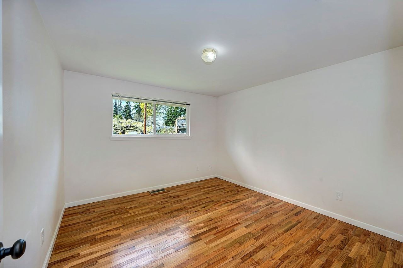 17619 62nd Pl W - Photo 7 of 15