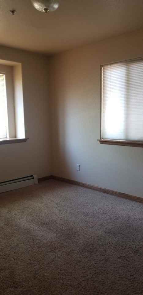 630 S Washington Ave - Photo 5 of 8