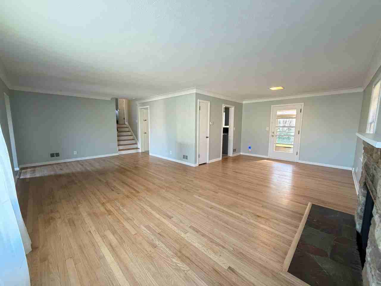 1400 Rossman Ave Se - Photo 2 of 26