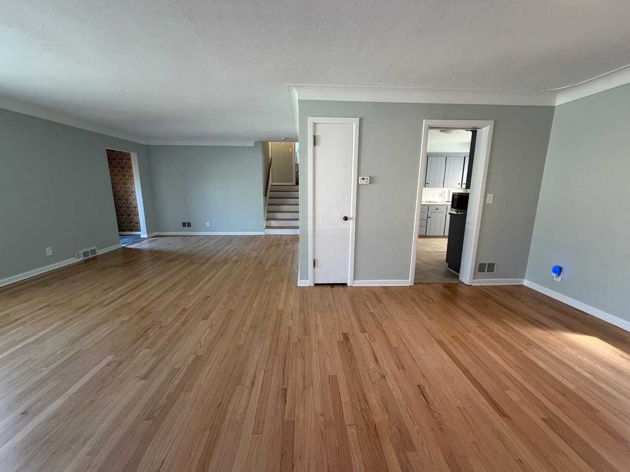 1400 Rossman Ave Se - Photo 3 of 26