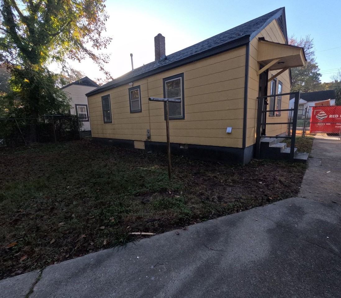 3068 Coleman Ave - Photo 3 of 21