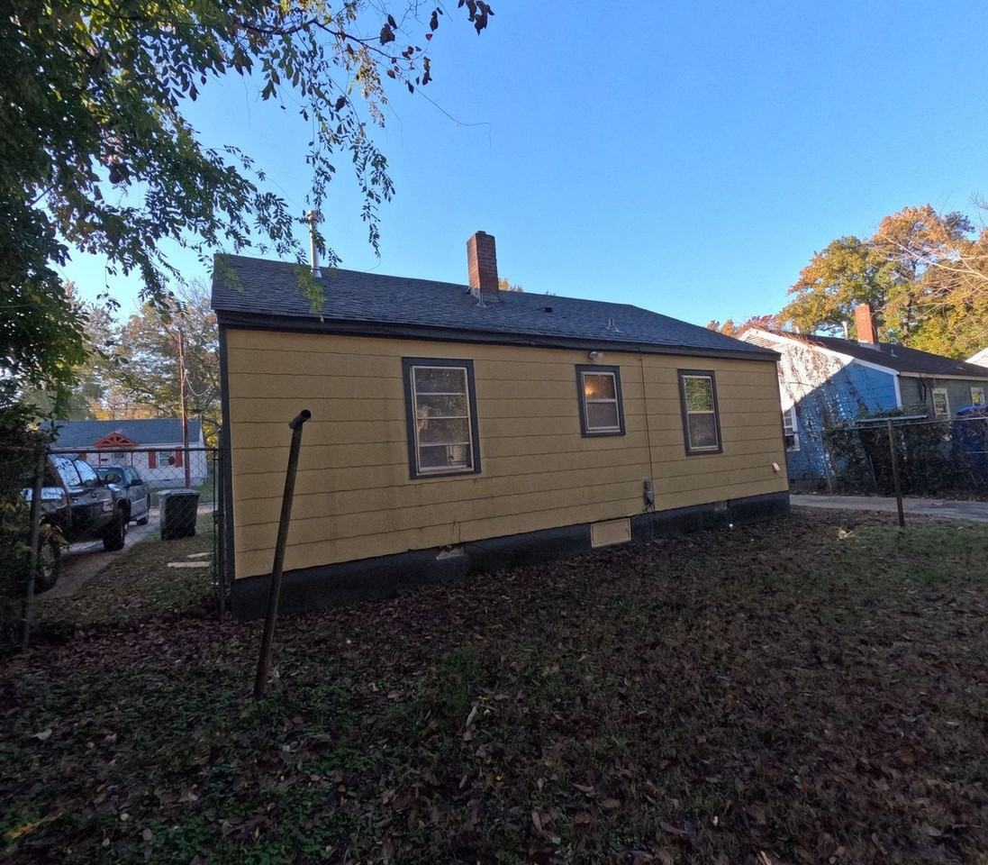 3068 Coleman Ave - Photo 4 of 21