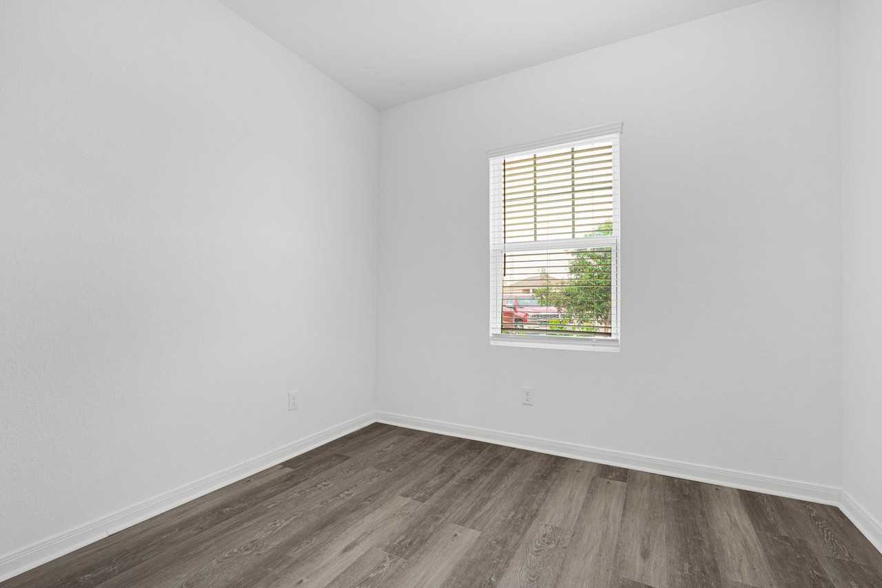 14303 Gunsight Pass - Photo 3 of 19