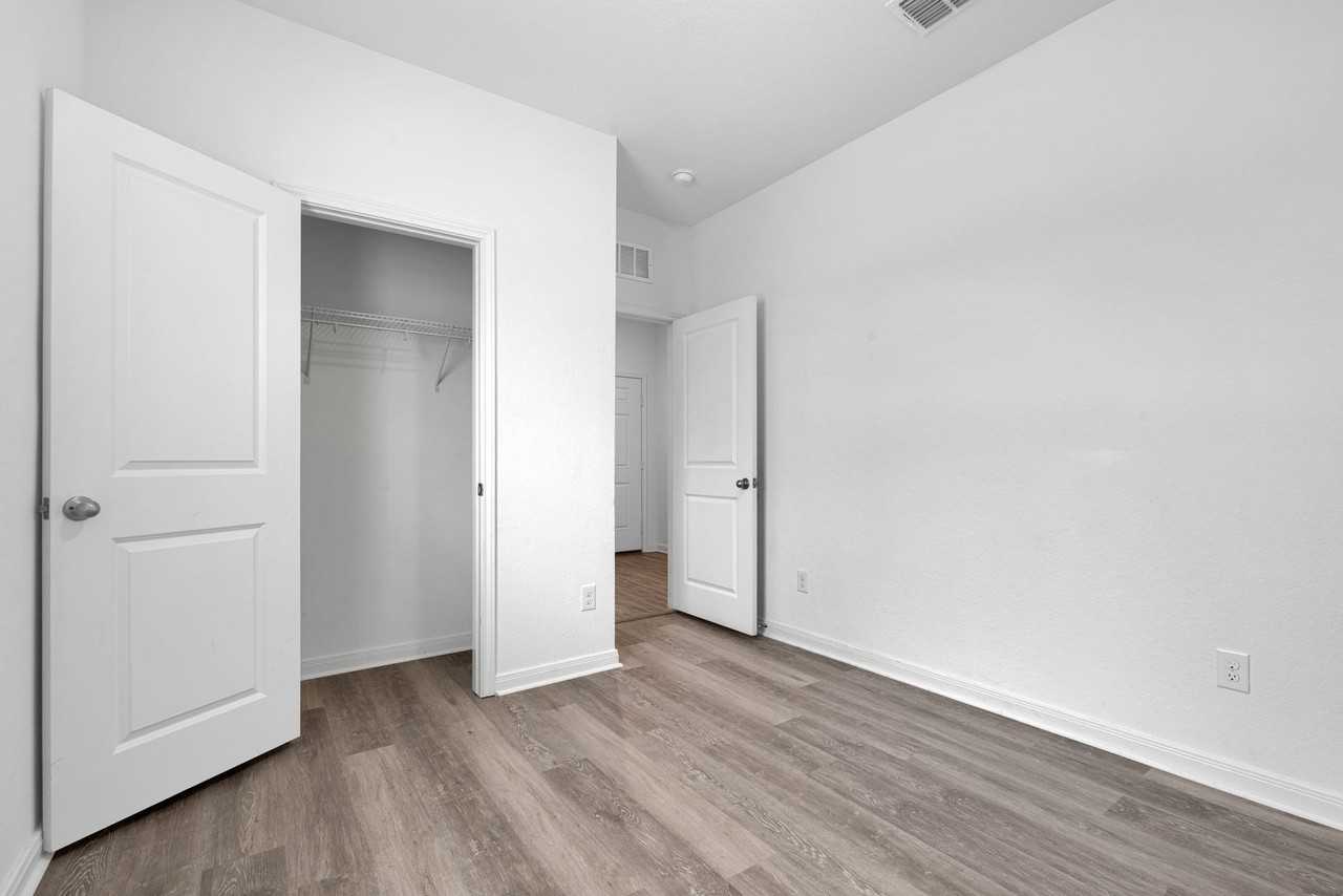 14303 Gunsight Pass - Photo 7 of 19