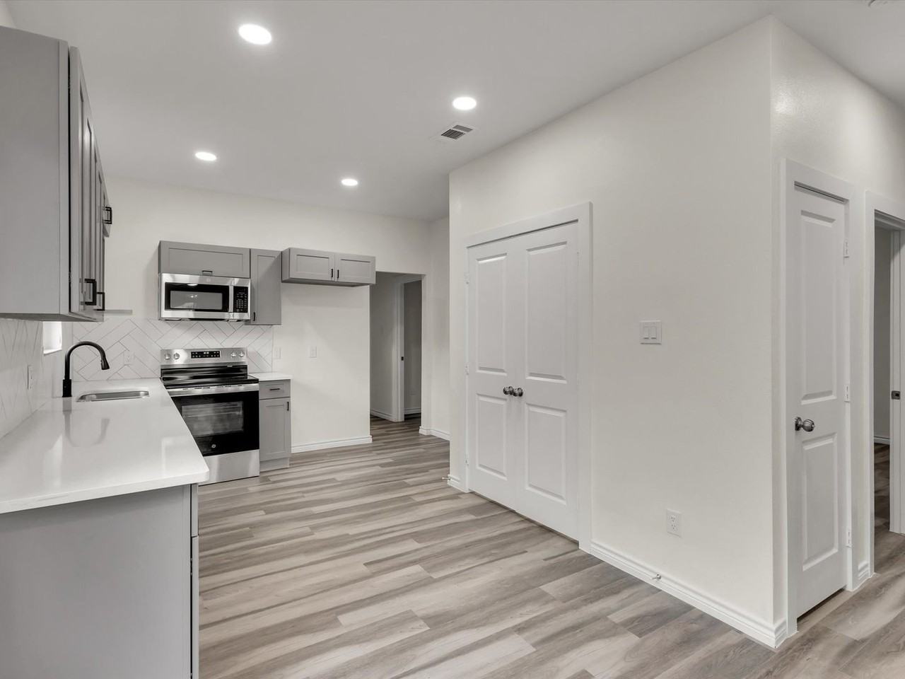 3526 Elsie Faye Heggins St - Photo 7 of 19