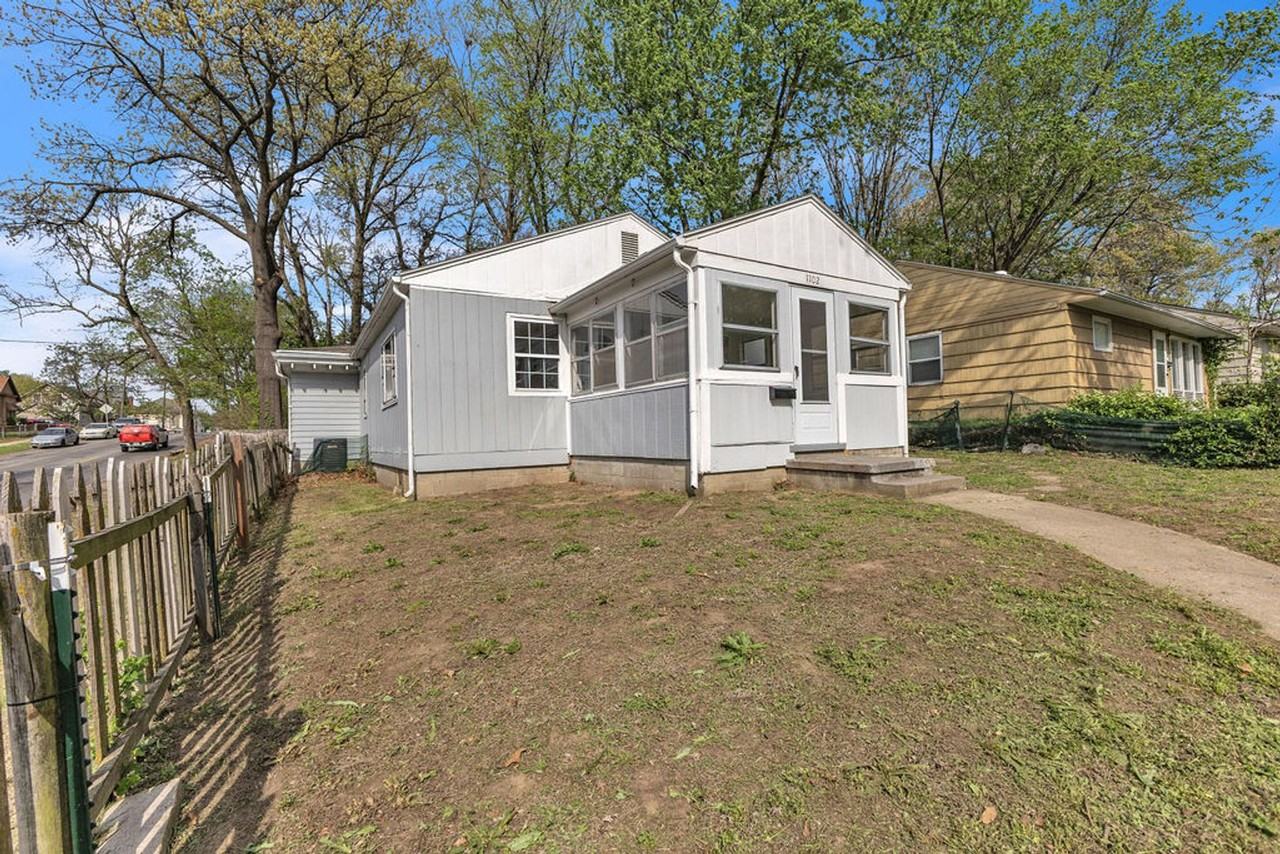 1102 N 22nd St - Photo 2 of 30