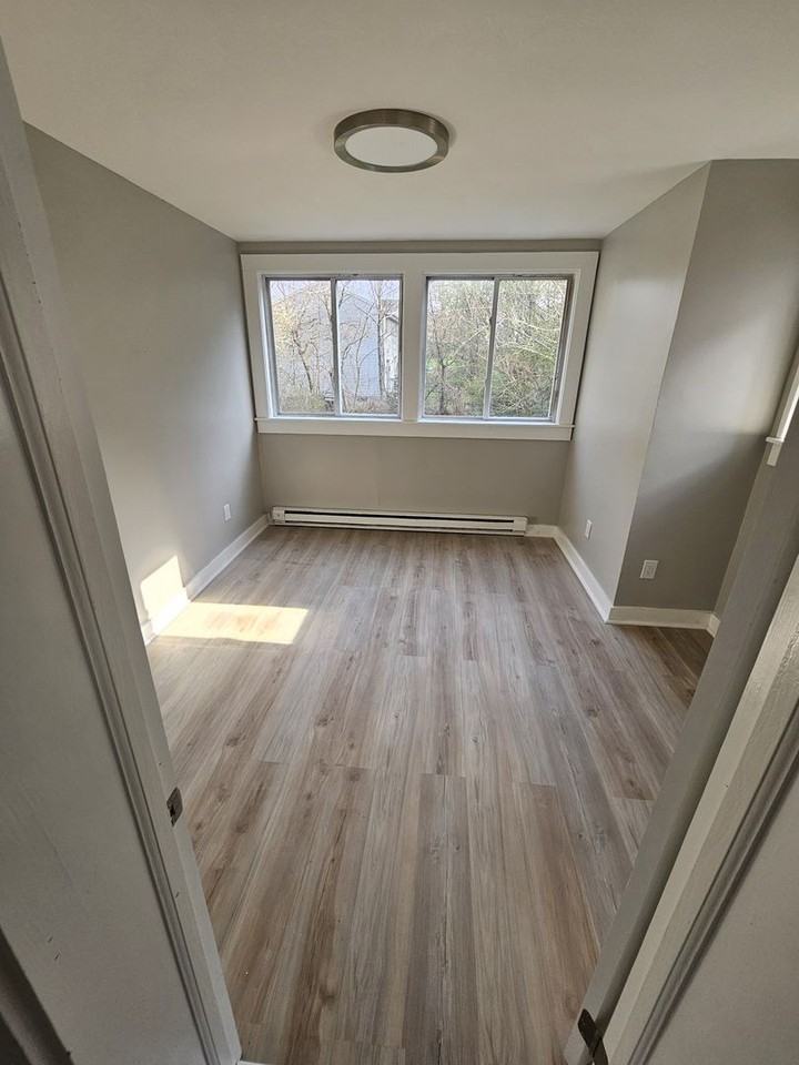 101 Culvert St - Photo 4 of 10