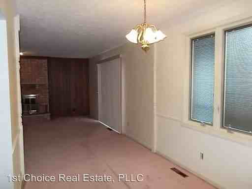 1732 Vassar Dr - Photo 3 of 15