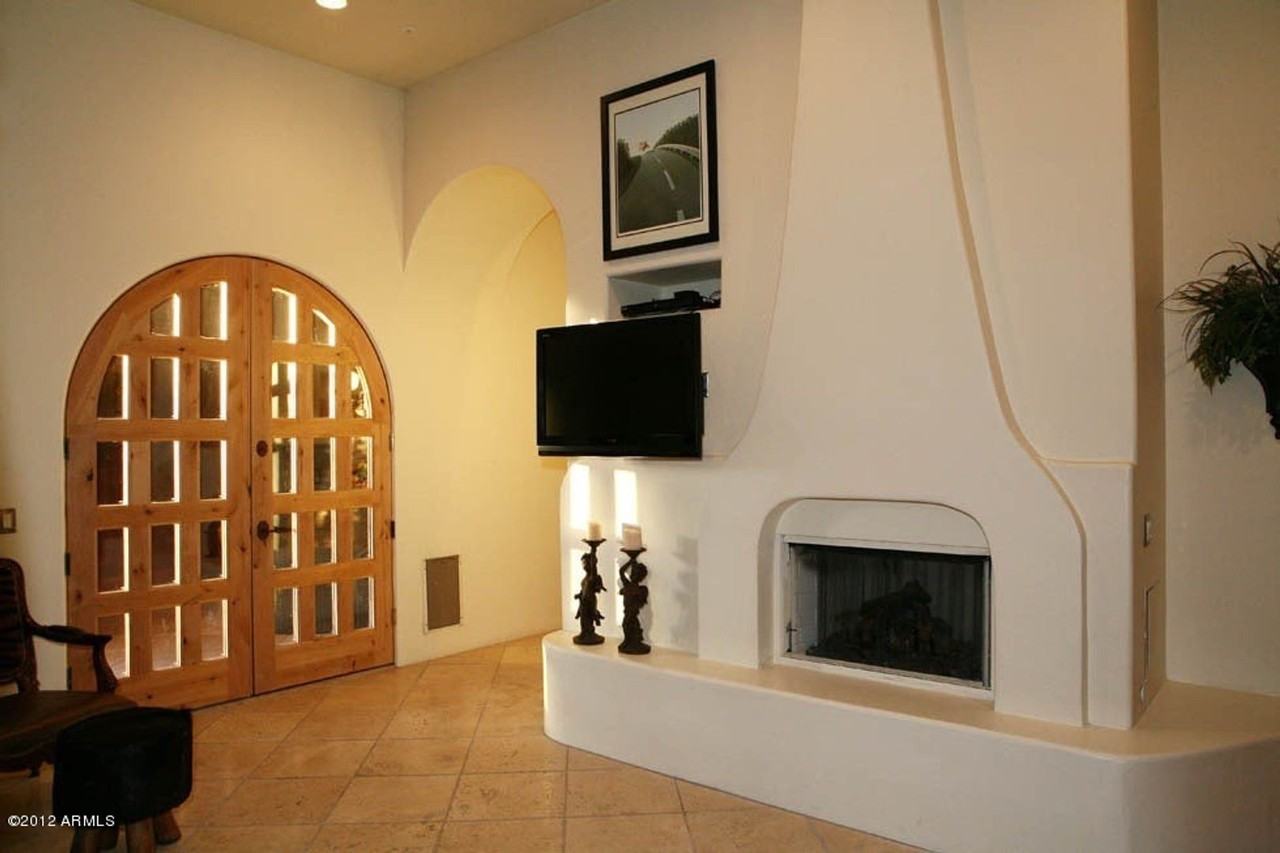 14022 N 83rd St - Photo 4 of 13