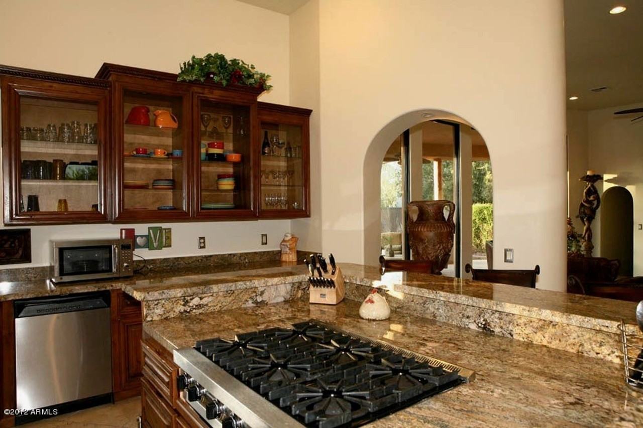 14022 N 83rd St - Photo 7 of 13