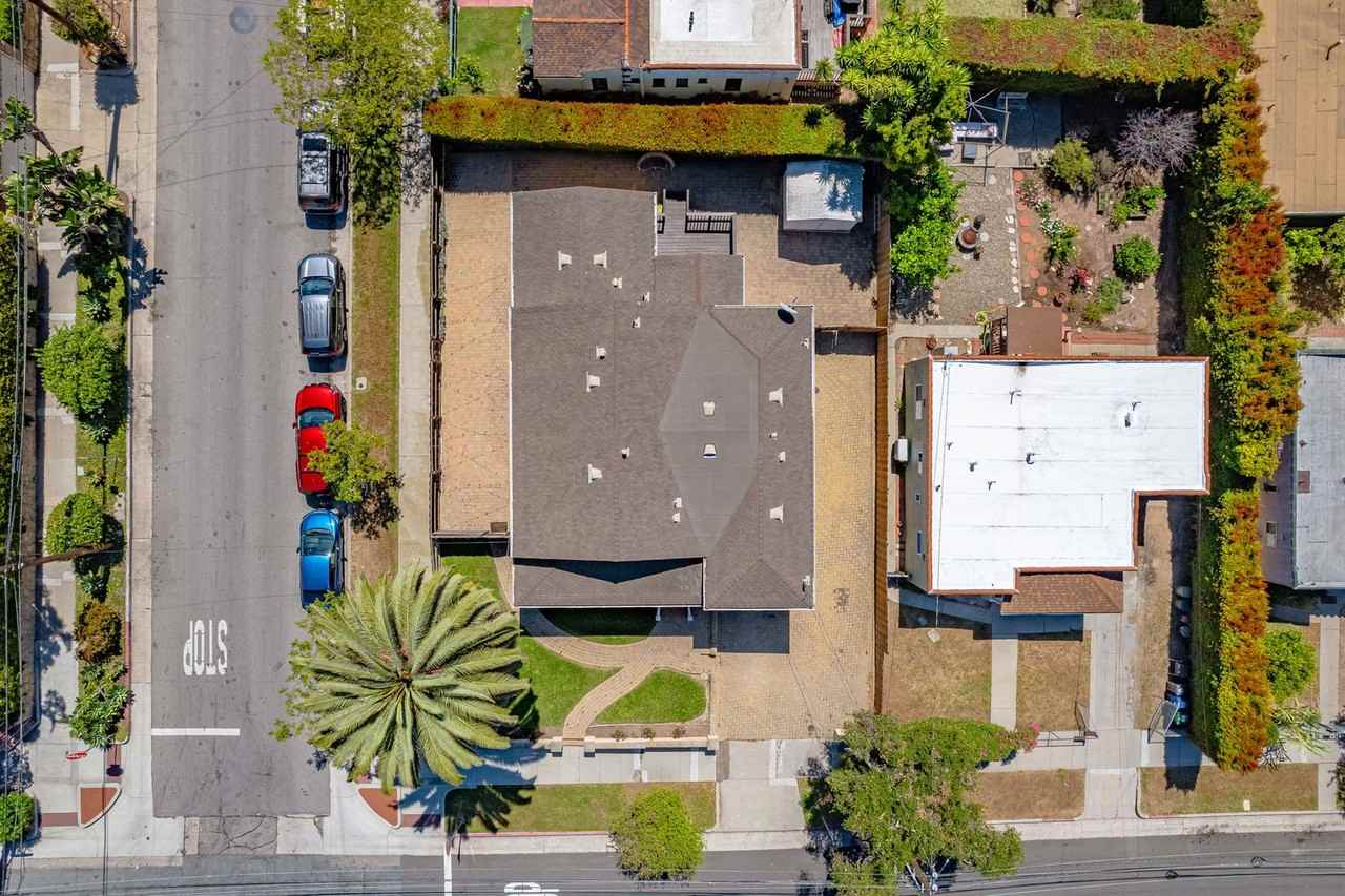 1036 E Cota St - Photo 7 of 46