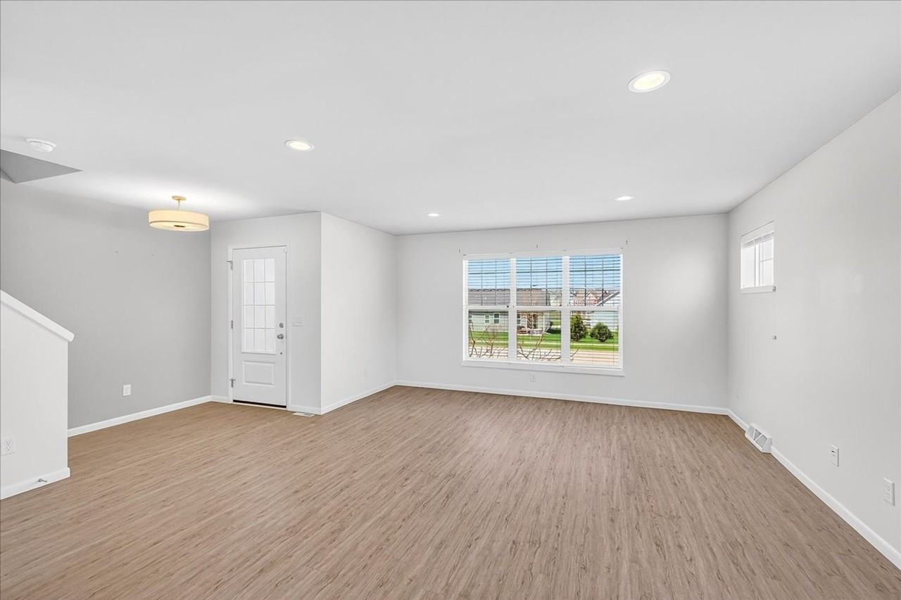 1045 Range Trl - Photo 7 of 40