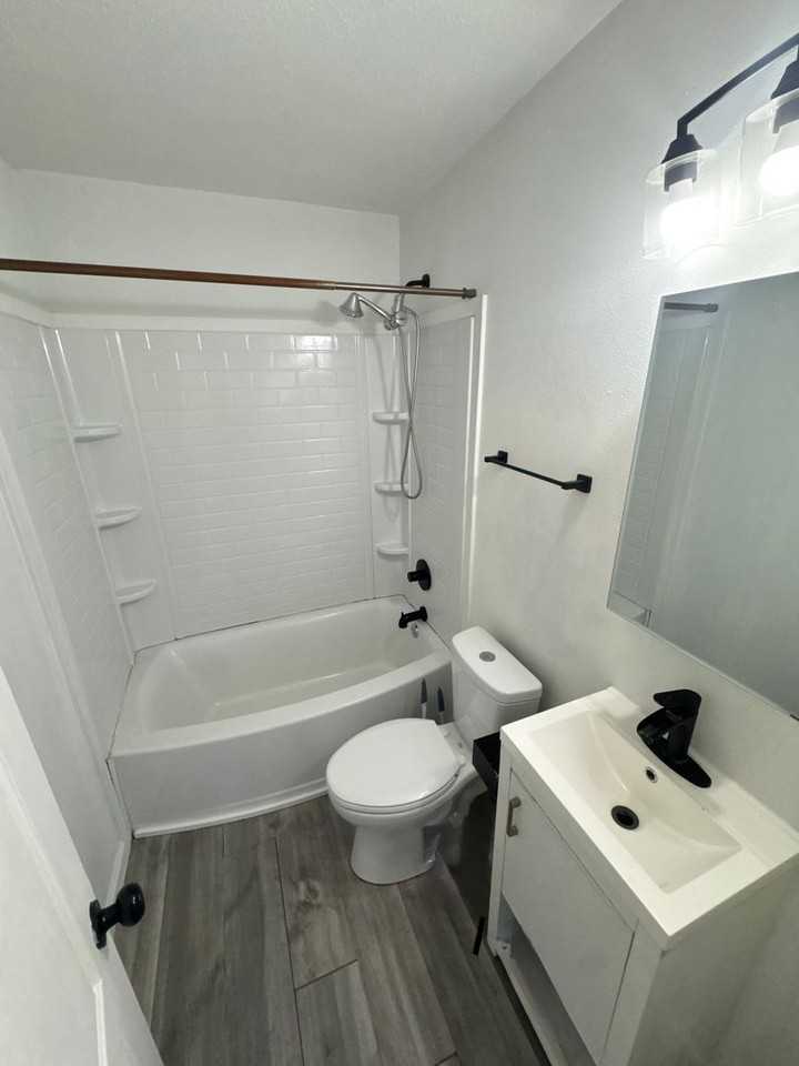 1704 Oriole St - Photo 5 of 8