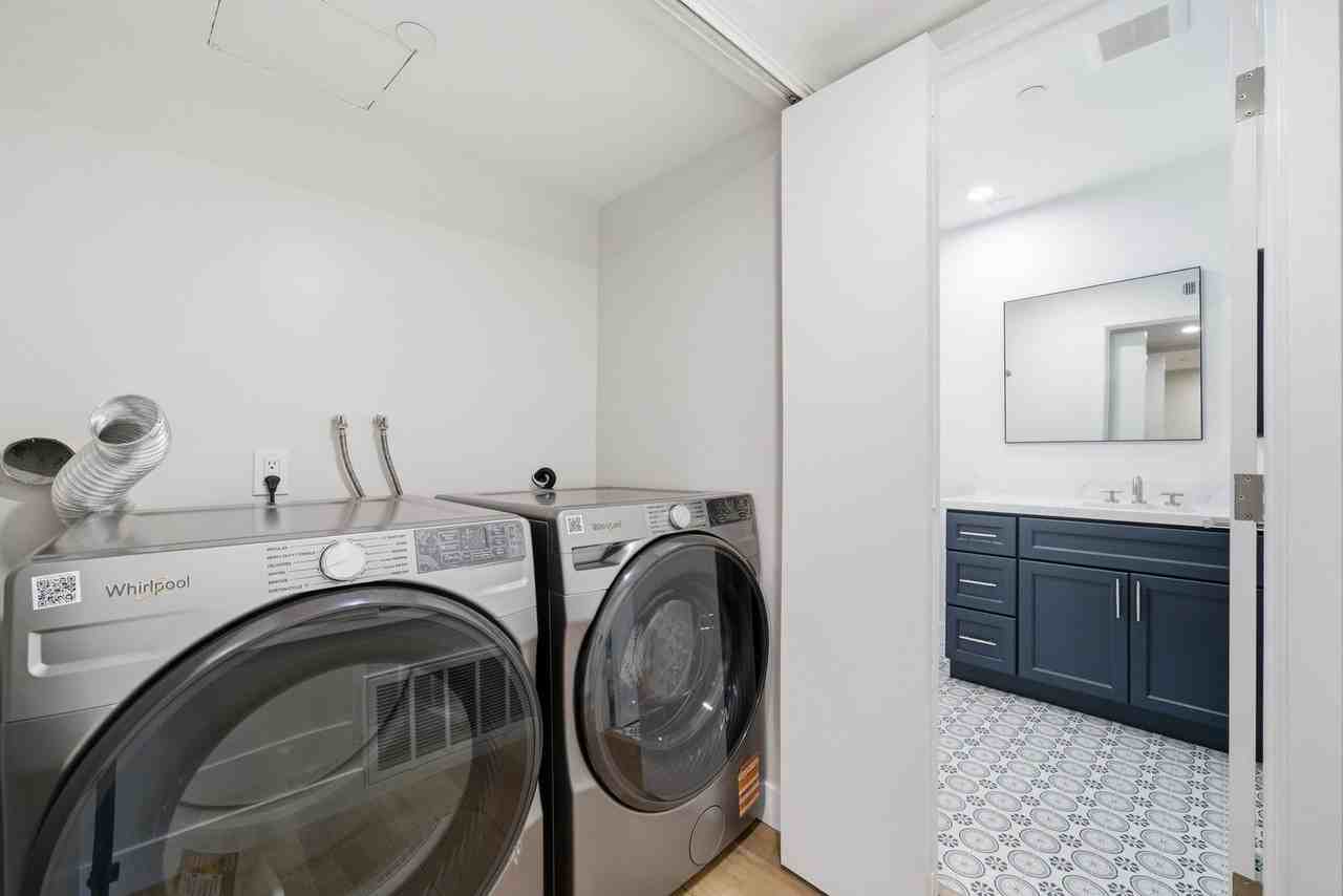 240 Nice Ln - Photo 4 of 28