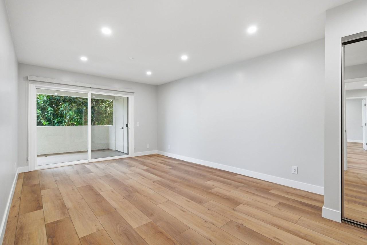 240 Nice Ln - Photo 7 of 28