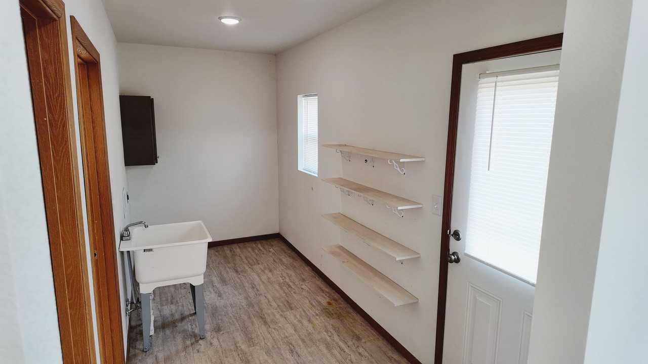 629 Highway W - Photo 6 of 26