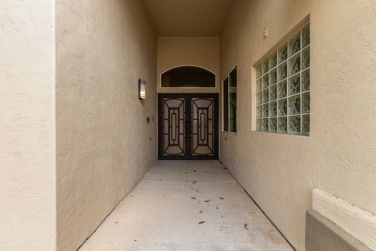 9843 E Sunburst Dr - Photo 4 of 36