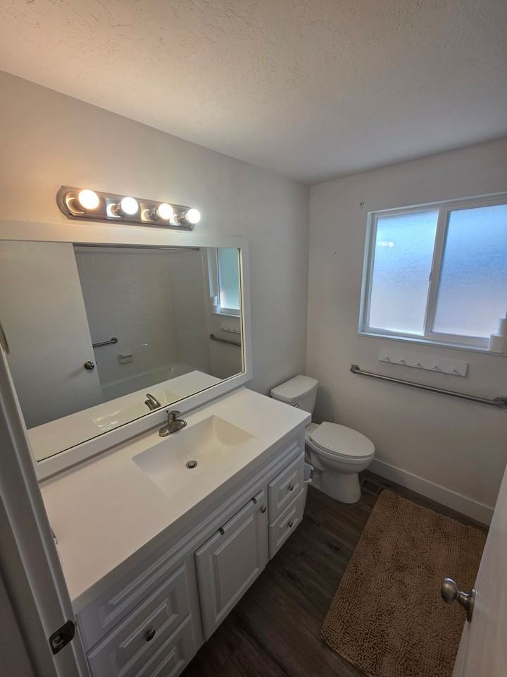 904 S 1213 E - Photo 5 of 17