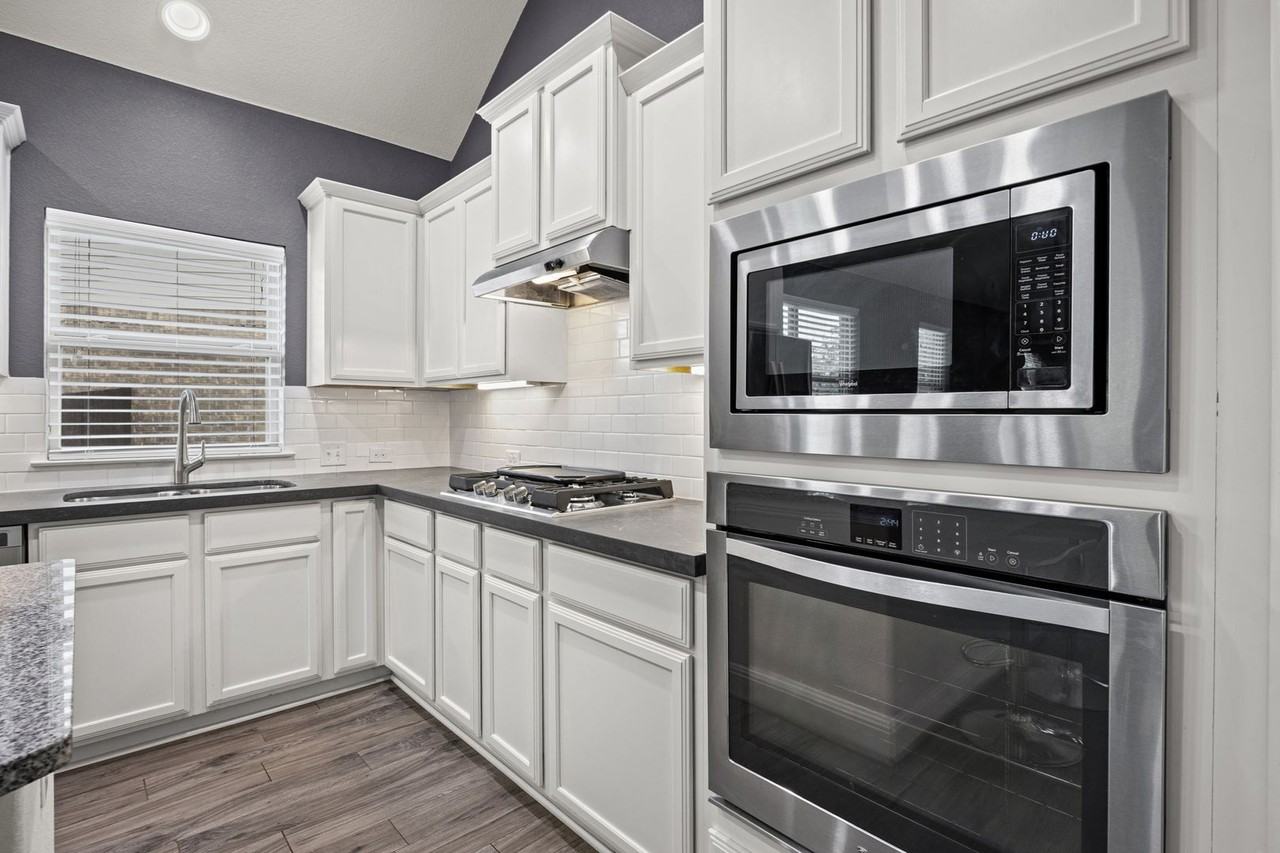 253 Joseph Dr - Photo 5 of 28