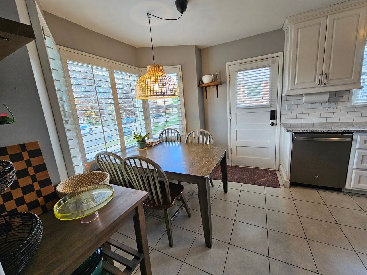 2016 E Stratford Dr - Photo 6 of 26