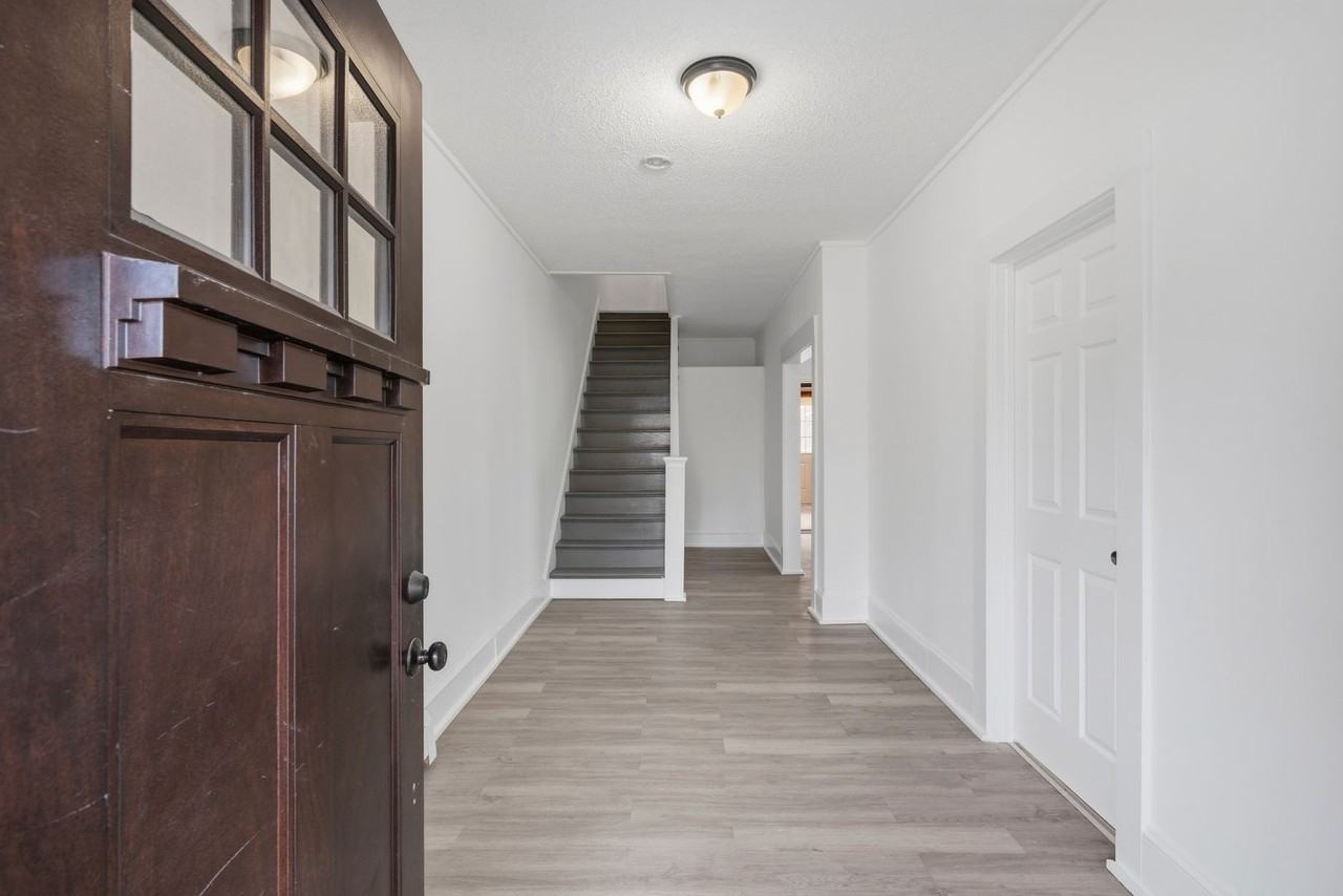 17 Seymour St - Photo 2 of 18