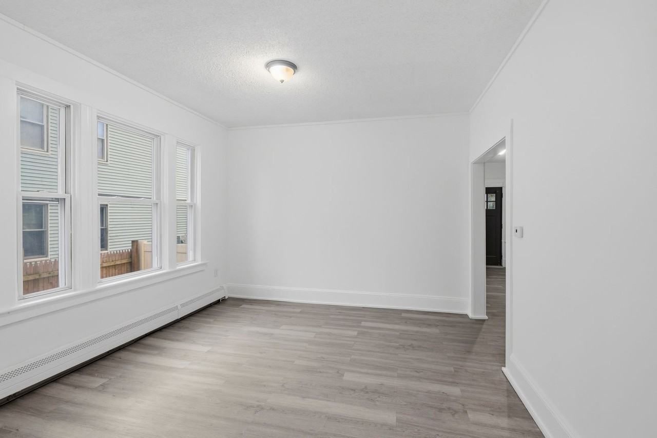 17 Seymour St - Photo 4 of 18