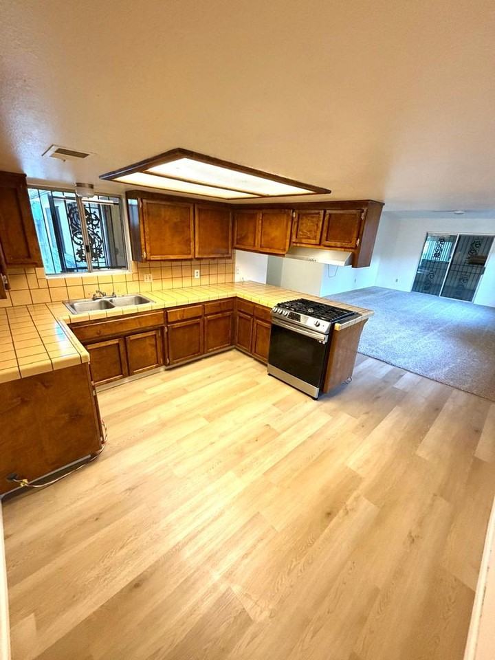 106 Cecil Ave - Photo 2 of 9