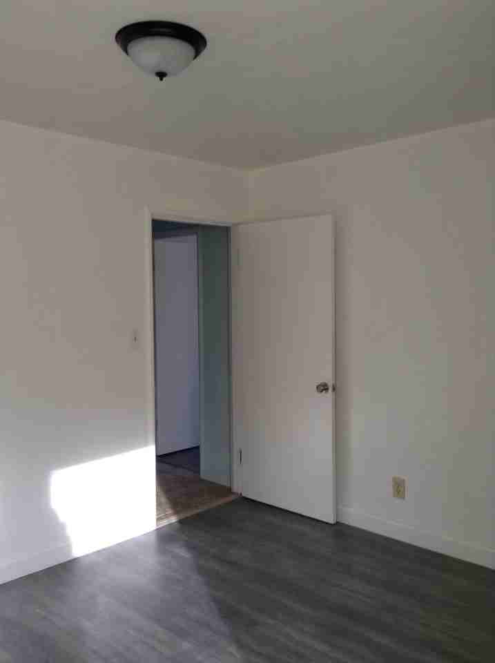 9317 Walnut St - Photo 4 of 32