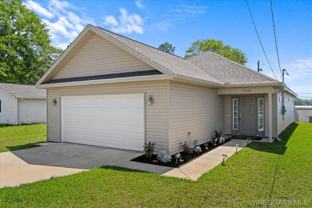 102C Whispering Pines St - Photo 1 of 1