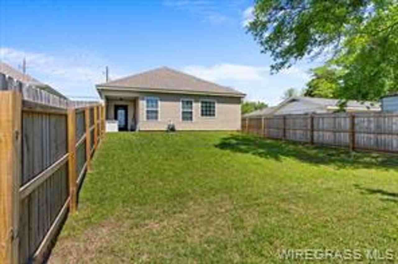 102C Whispering Pines St - Photo 7 of 7