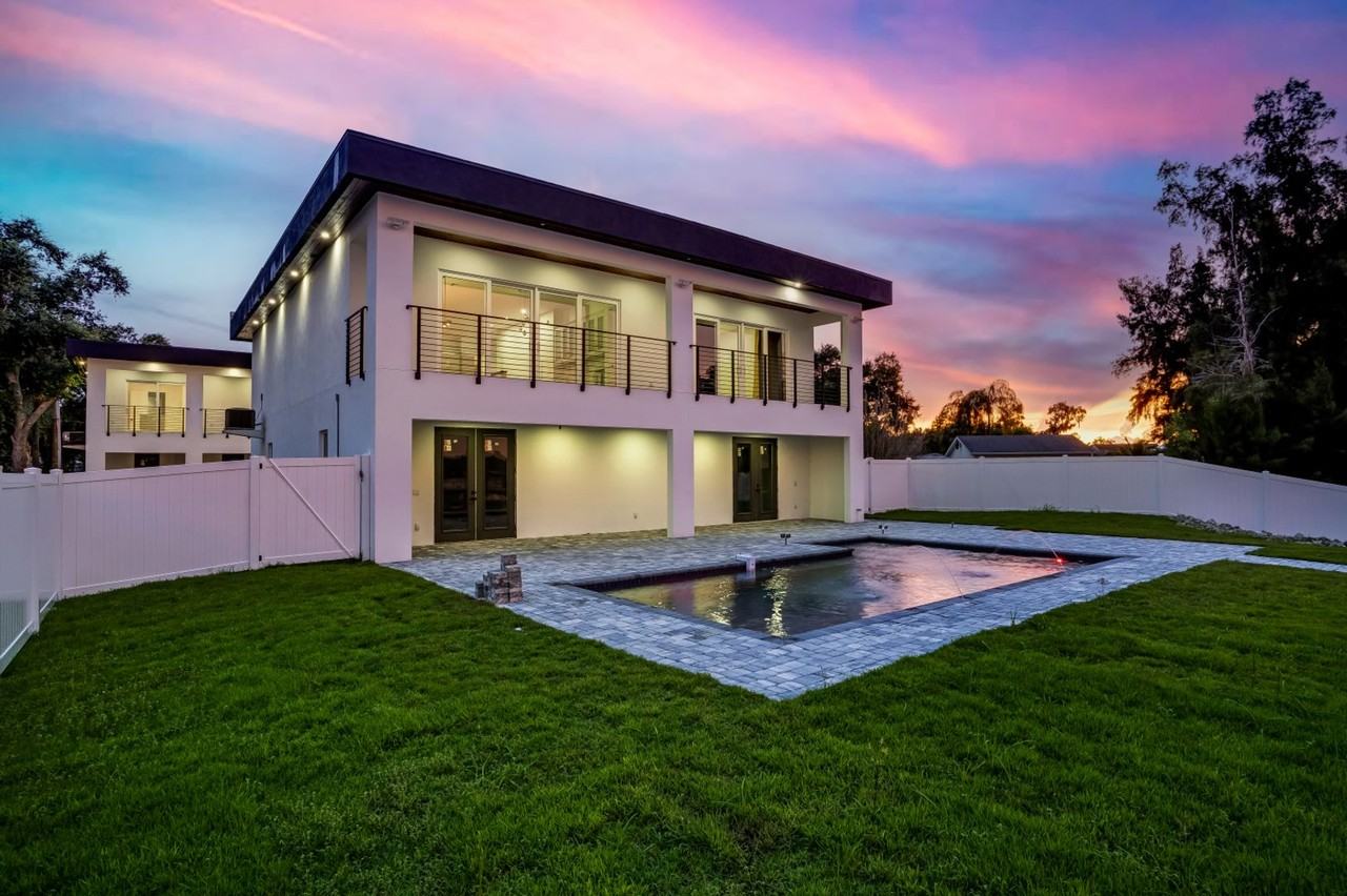 711 32nd Street Ct E - Photo 5 of 50