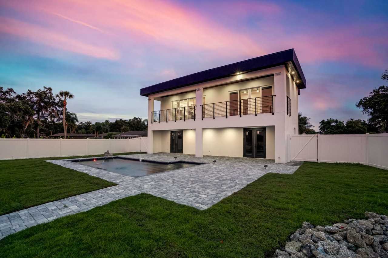 711 32nd Street Ct E - Photo 6 of 50