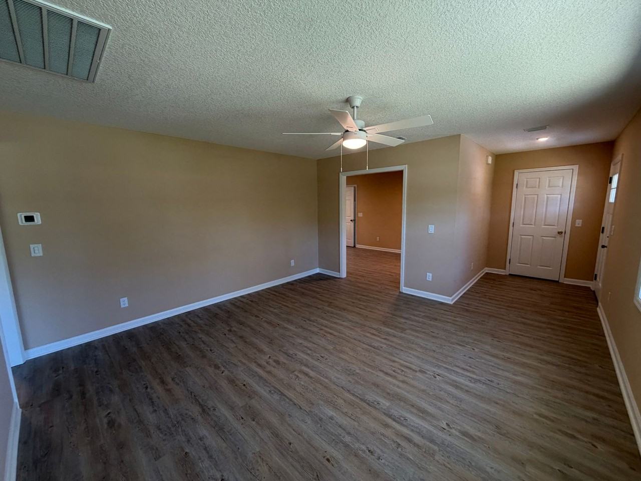 2640 Canary Dr - Photo 5 of 19