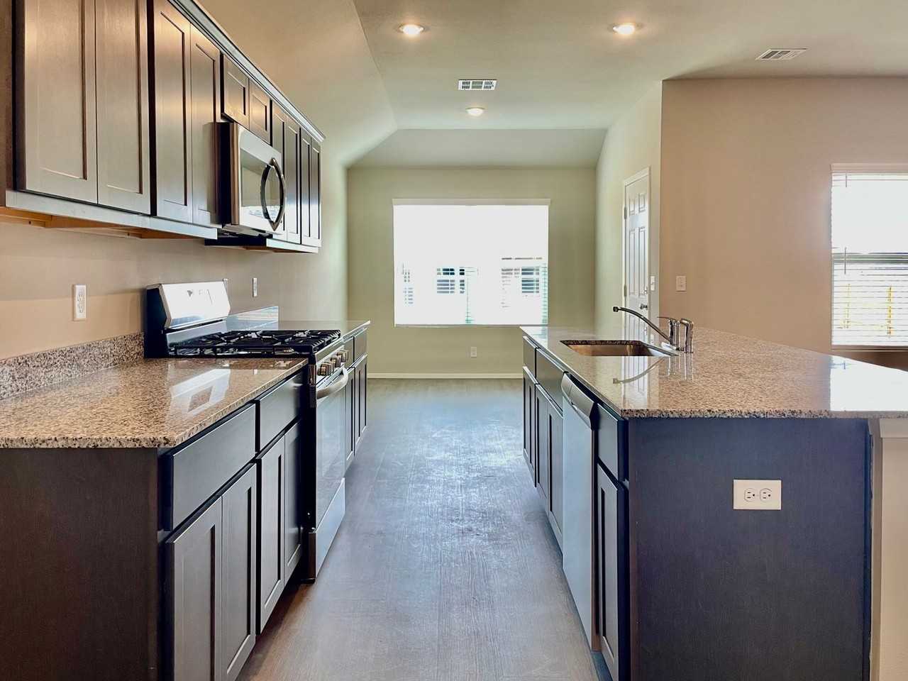 16437 S 87th East Ave - Photo 3 of 14