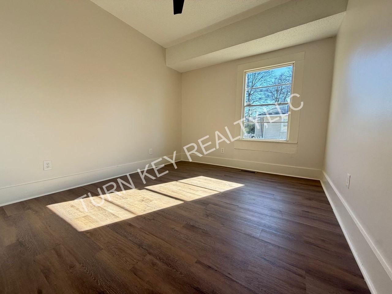 219 47th Pl N - Photo 4 of 15