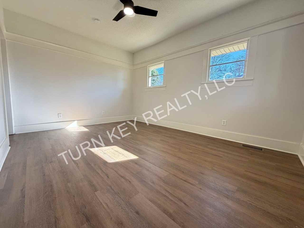 219 47th Pl N - Photo 5 of 15