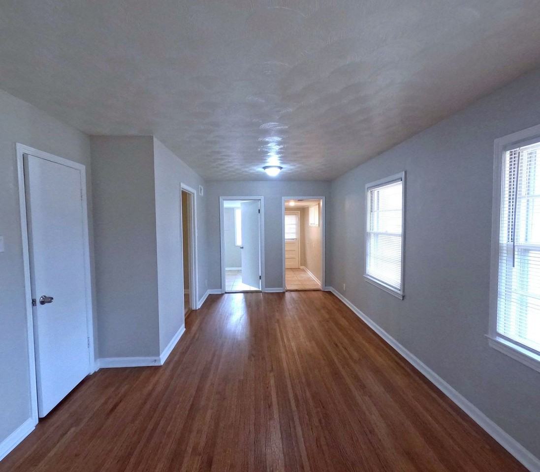 4898 Dianne Dr - Photo 5 of 19