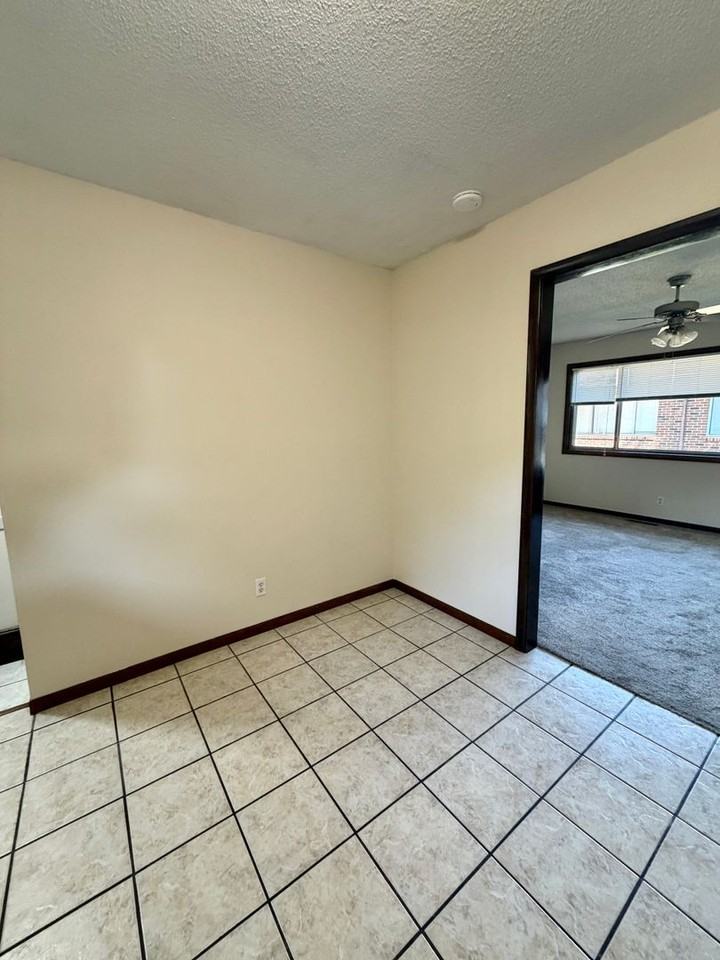 774 N Mount Carmel St - Photo 6 of 12