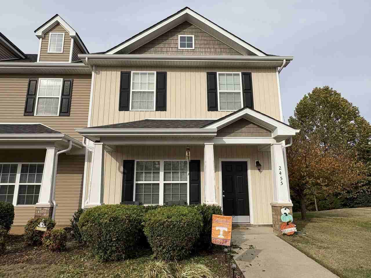 2455 New Holland Cir