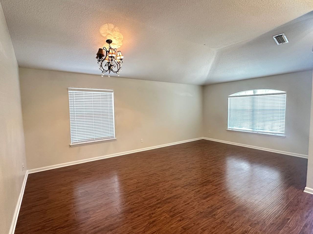 3732 Briar Ln - Photo 2 of 17