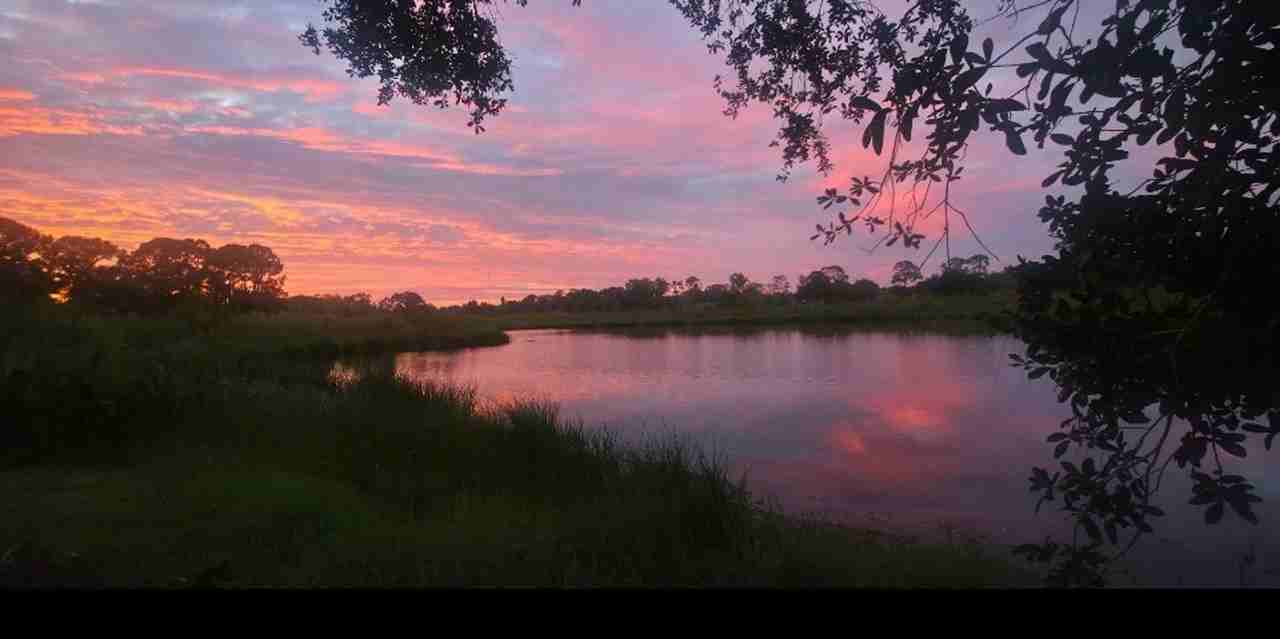 268 Valencia Rd - Photo 2 of 24