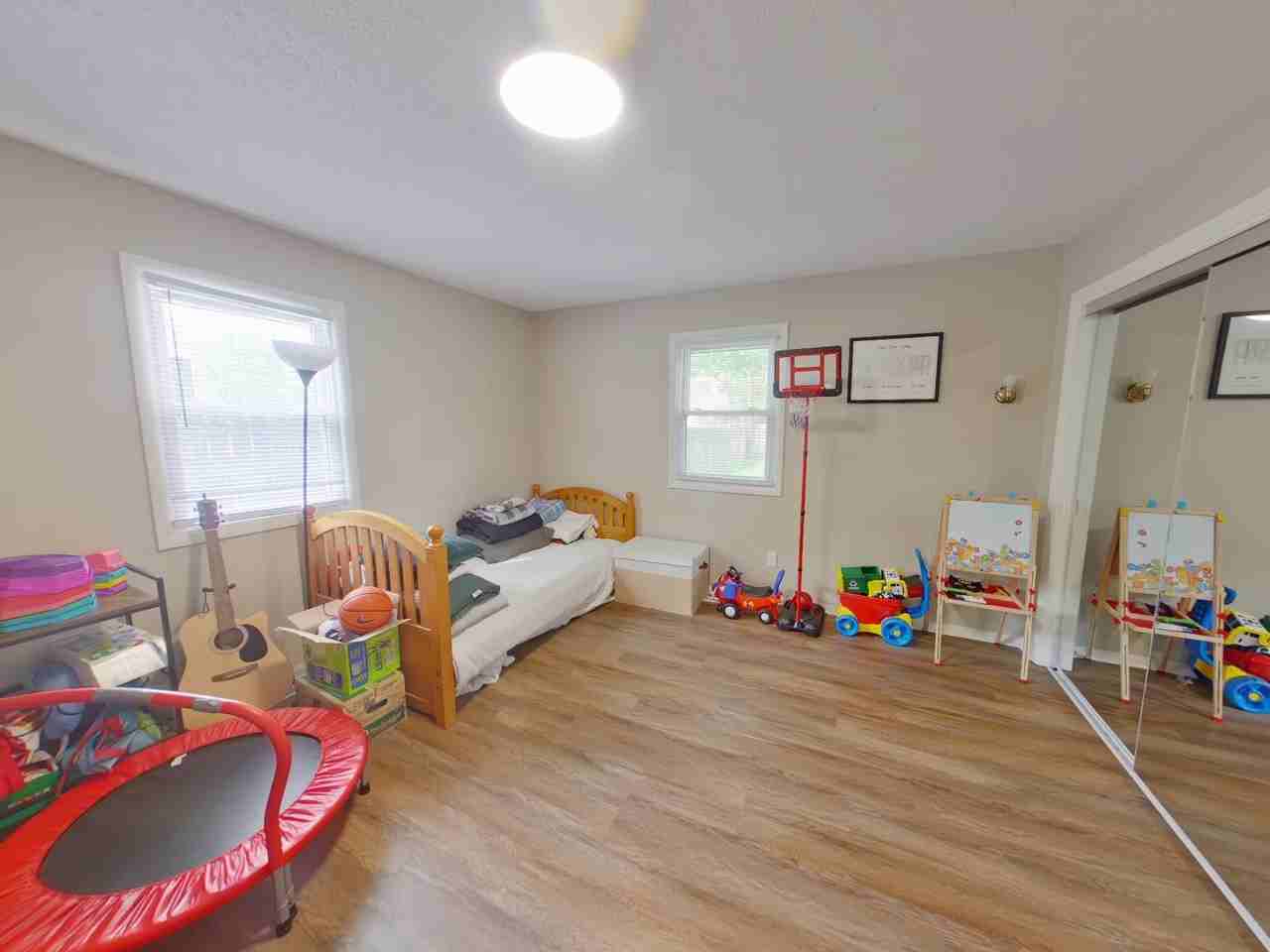 267 N Minnesota Ave - Photo 5 of 13