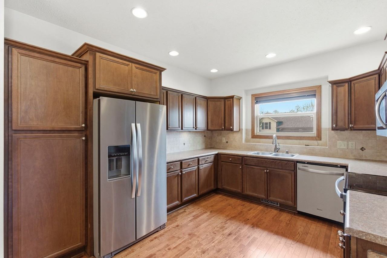 2414 W Summerset - Photo 7 of 29