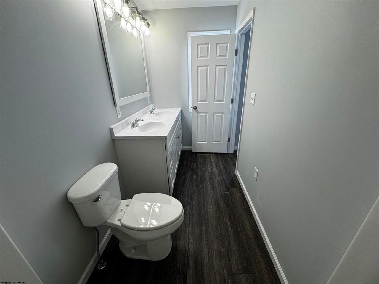 156 Montgomery Rd - Photo 5 of 10