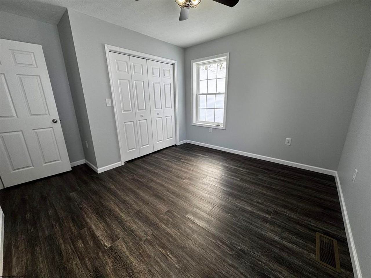 156 Montgomery Rd - Photo 7 of 10