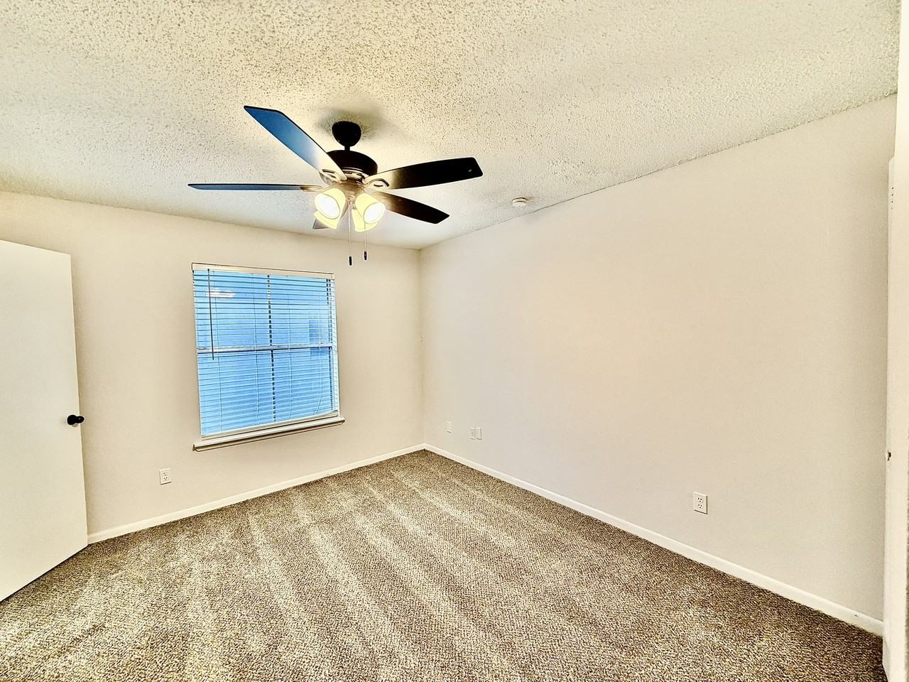 S Staples St #NULL - Photo 6 of 15