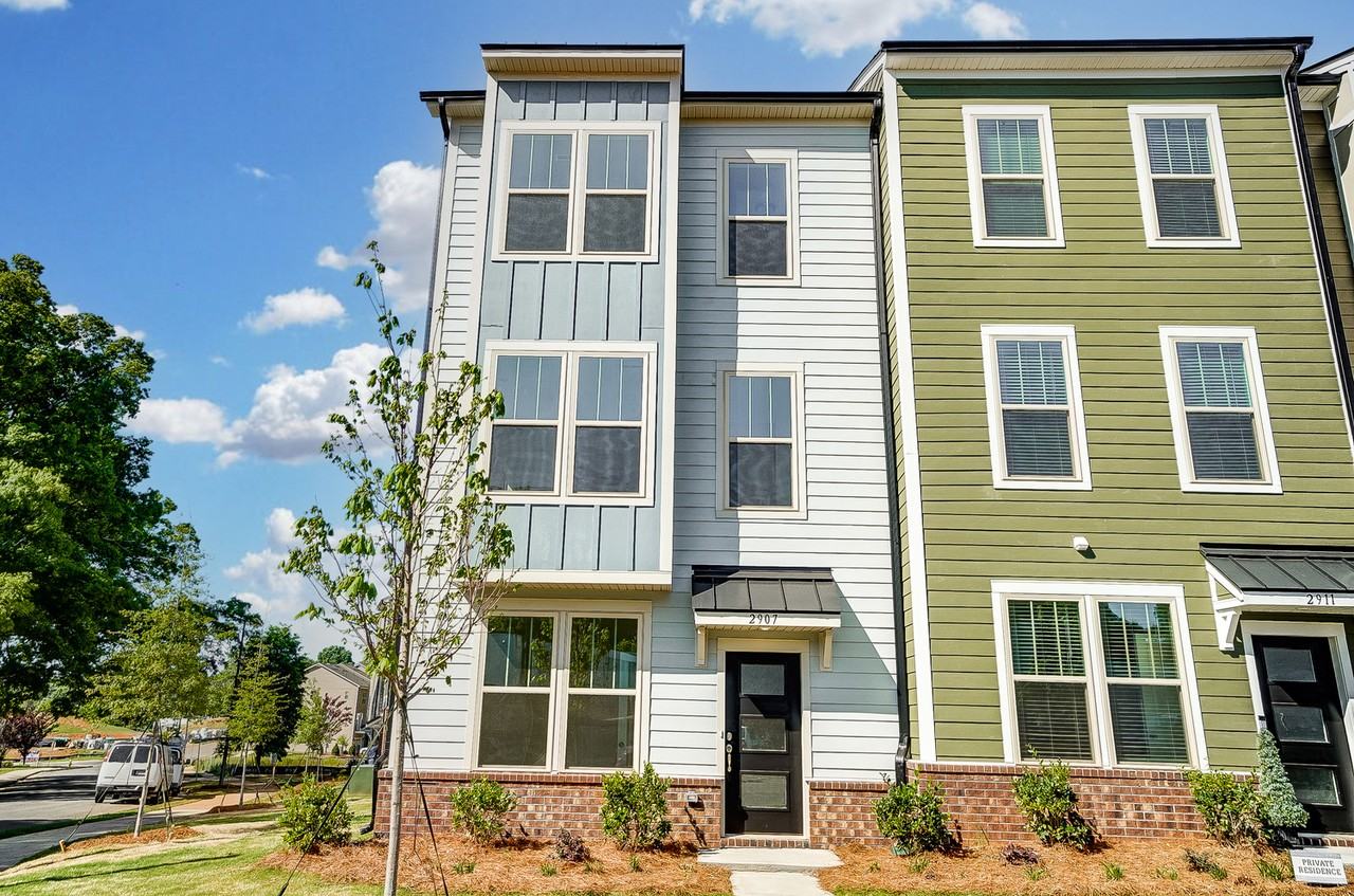 2907 W Trade St #2907 - Photo 2 of 50