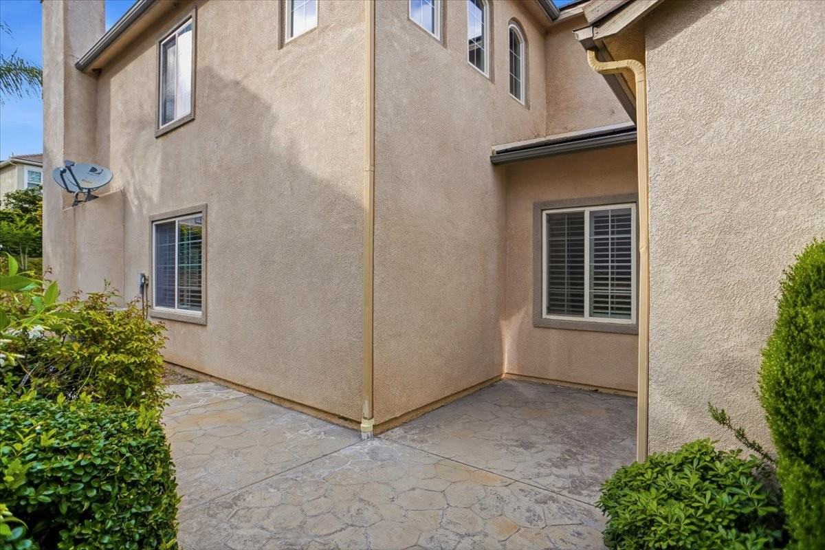 27866 Alta Vista Ave #NA - Photo 2 of 26