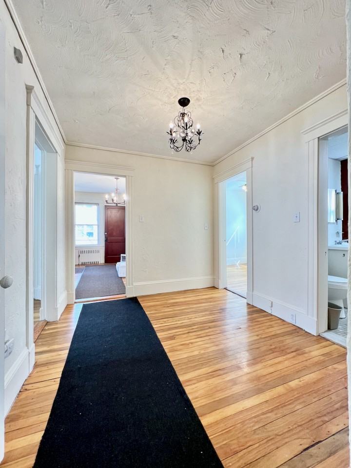 19 Metcalf St #1 - Photo 4 of 14