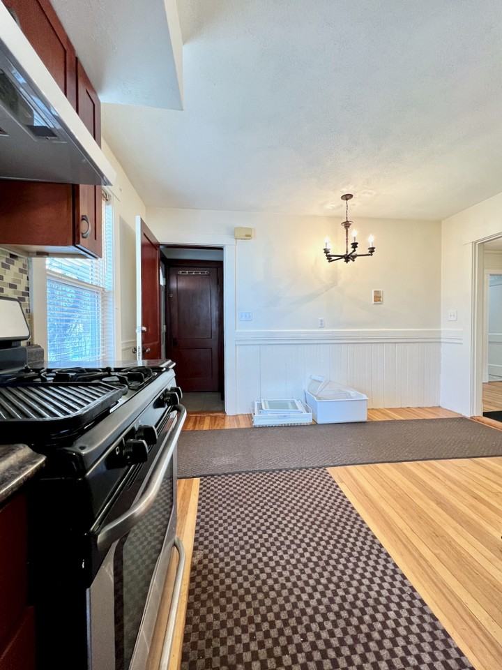 19 Metcalf St #1 - Photo 5 of 14